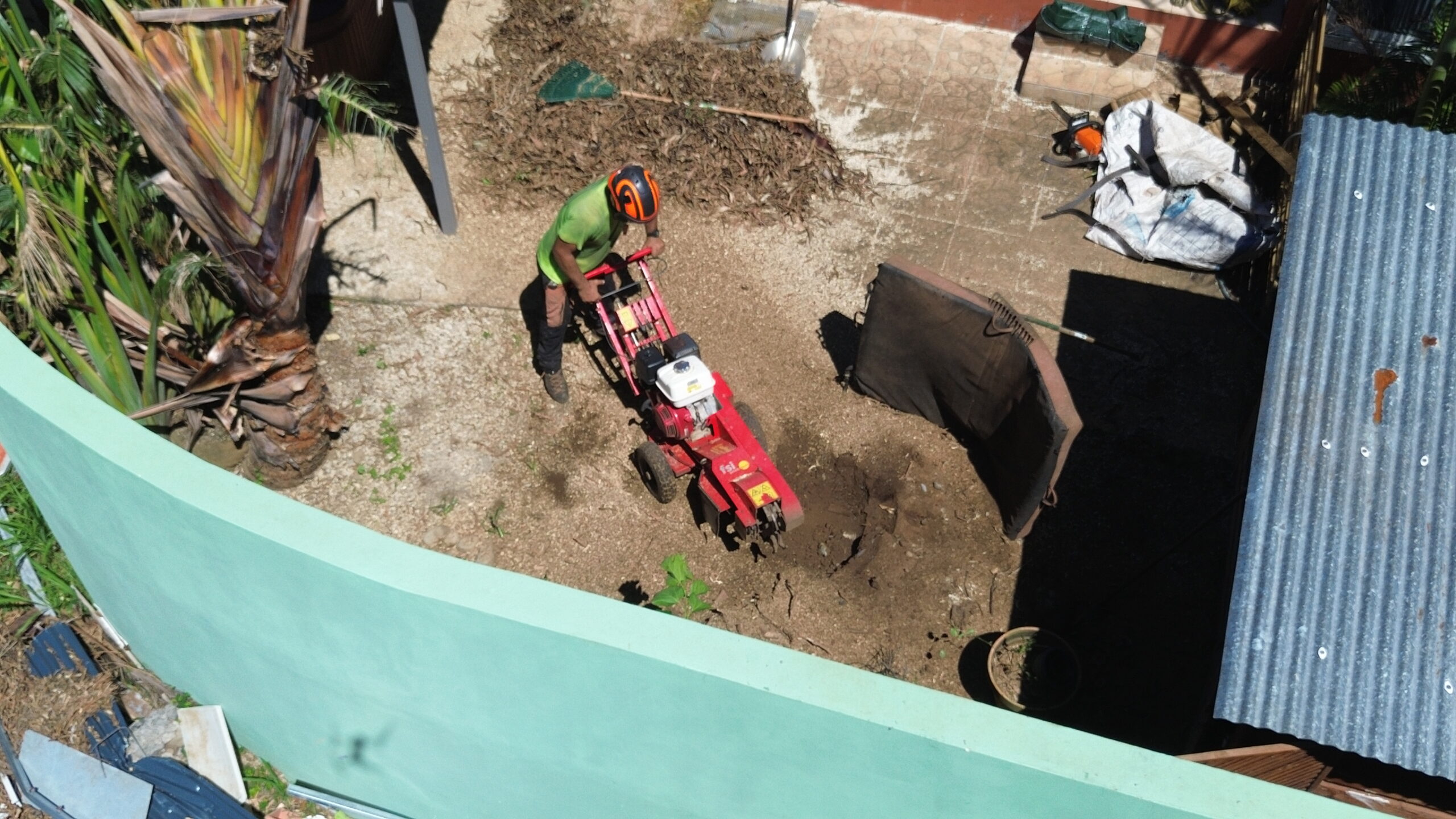 Rognage de souche mécanique à La Réunion (974) – Intervention Verti’Kal